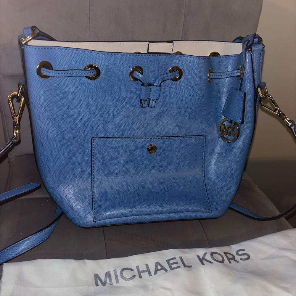 Michael Kors drawstring bucket tote, periwinkle/ blue adjust. leather crossbody